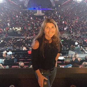 Meet your Posher, Angie